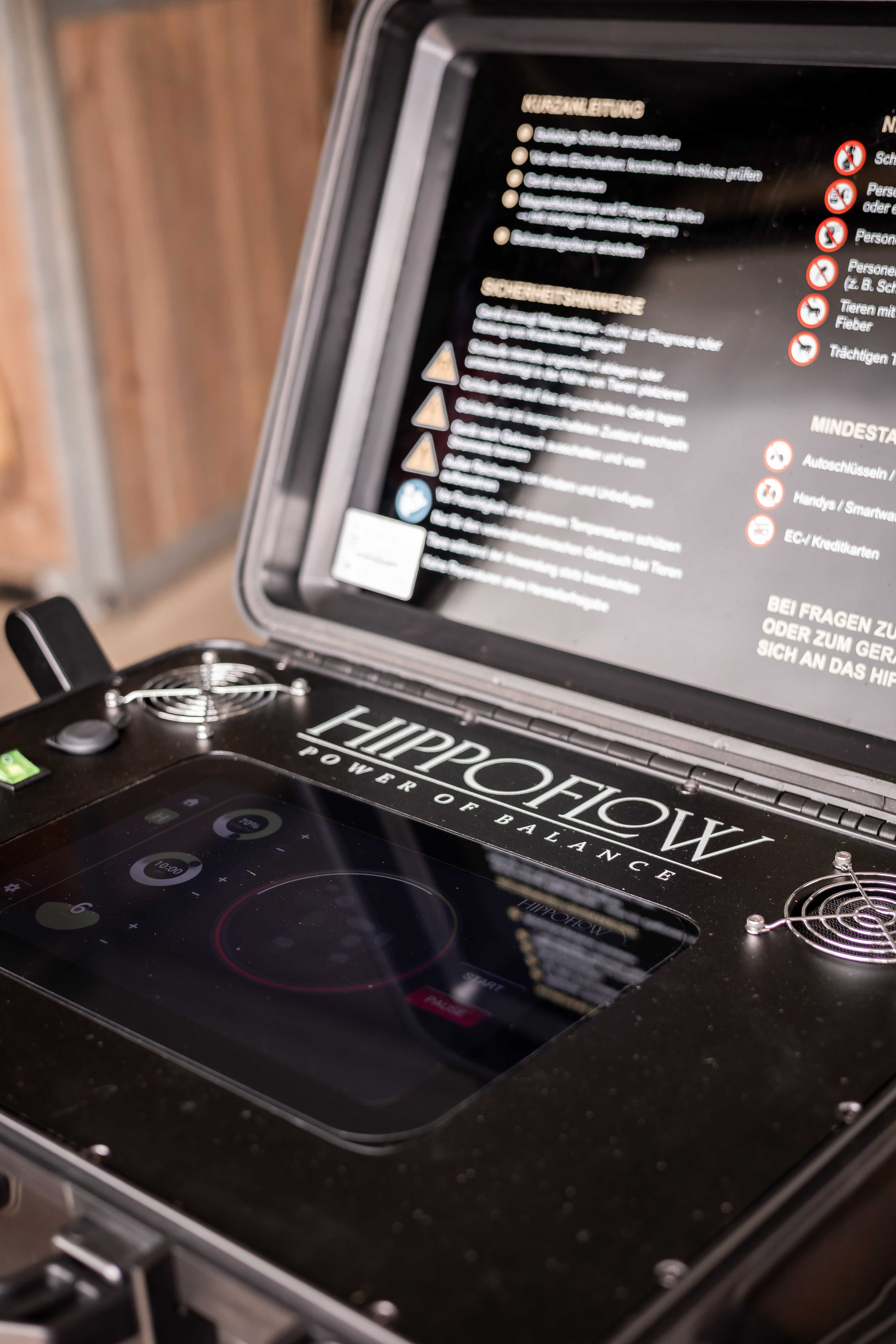 Geöffnetes HIPPOFLOW System mit Dashboard-Ansicht